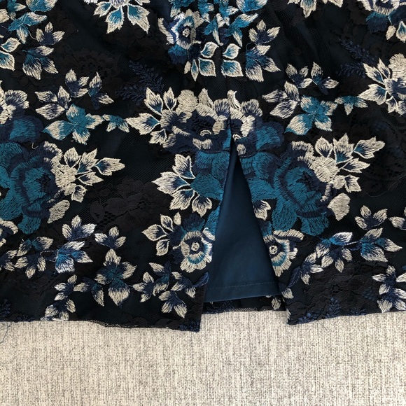 Cocktail dress - Picture 3 of 3